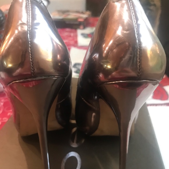Steve Madden Darrt Pewter Heels - Picture 5 of 7